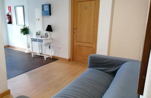 Casas Baratas Haus | Hostal Hernan Cortes