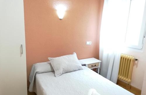 Casas Baratas Haus | Hostal Hernan Cortes