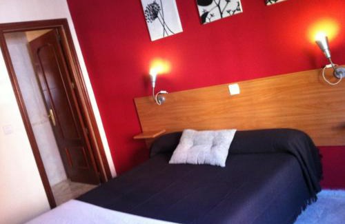 Los Fratres Haus | Hostal Neptuno