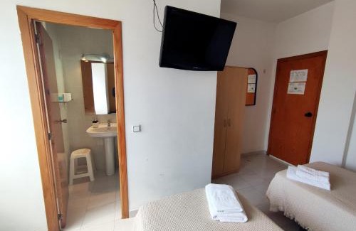 Alcala de Xivert Hotel | Hostal Neus