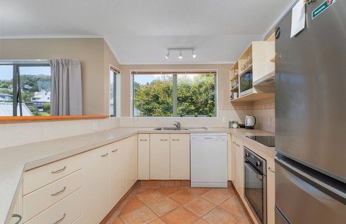 Onemana Haus | Hosts on the Coast Oarsome in Onemana
