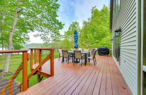 Saint Albans Haus | Hot Tub and Boat Dock Waterfront Maine Retreat!