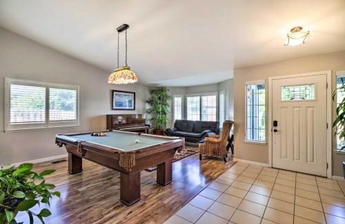 Reno Haus | Hot Tub and Fire Pit Reno Gem 12 Mi to Skiing