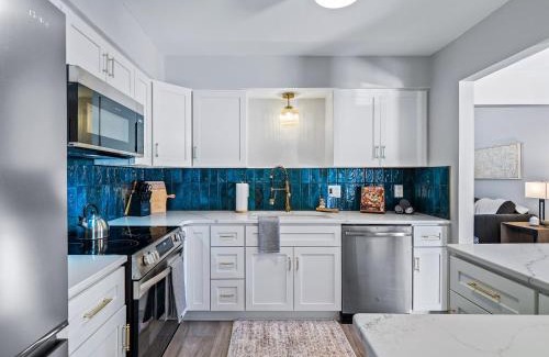 Northwest Akron Haus | Hot Tub, Game Room, 4 Bedrooms, Gorgeous Remodel