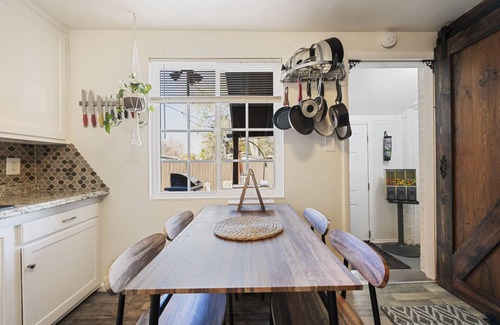 Glendale Haus | Relaxing Getaway w/ Hot Tub, BBQ, & Firepit Near Airport, Ski Resorts, & Downtwn