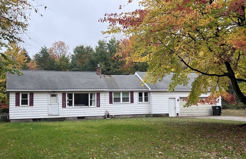 West Olive Haus | Hot tub, Nature, Parks and Beaches! Right in between Holland and Grand Haven.