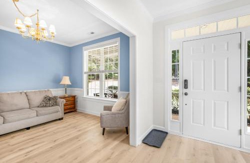 Sherrills Ford Haus | Hot Tub, Office, Gas Firepit, and Peaceful!