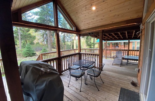 Ashland Kabine | Hot Tub! Peaceful Mountain Cabin at Hyatt Lake