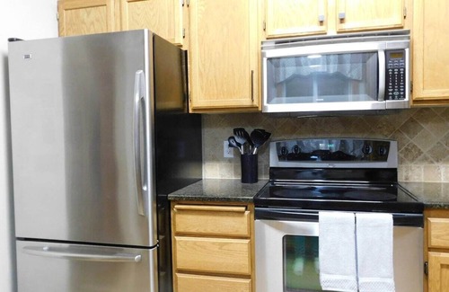 Spokane Haus | Hot tub! Sleeps 8-11 Upscale Area