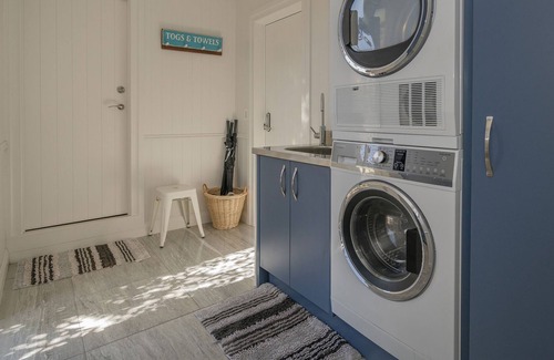 Hot Water Beach Haus | Hot Water Escape - Hot Water Beach Holiday Home, HOT WATER BEACH