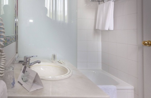 Huerta de Santa Teresa Hotel | Hotel AACR Monteolivos