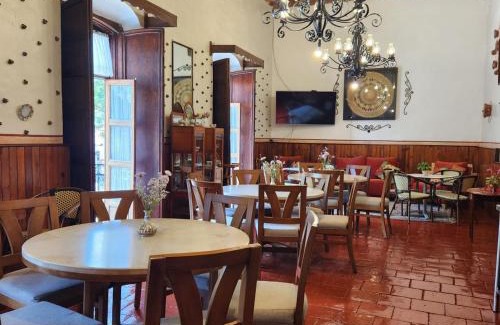 Centro Hotel | HOTEL CASA BAEZ