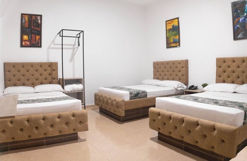 Itagui Hotel | Hotel Central Plaza Medellin