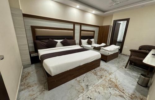 Haridwar Hotel | Hotel Dev Rishi By T And M Hotels