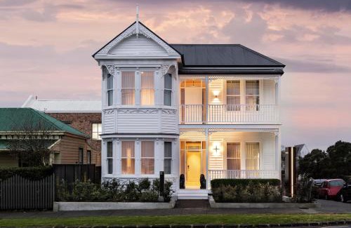 Grey Lynn Hotel | Hotel Fitzroy curated by Fable