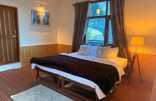 Aleo Haus | hotel in manali by Aura