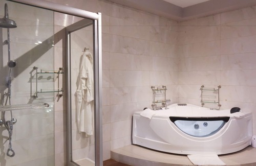 Lome Hotel | Hotel M'Rode