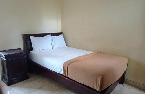 Payangan Hotel | Hotel Mawar Sari Mitra RedDoorz