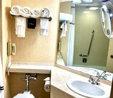 Wisconsin Rapids Hotel | Hotel Mead Resorts & Conventions Center