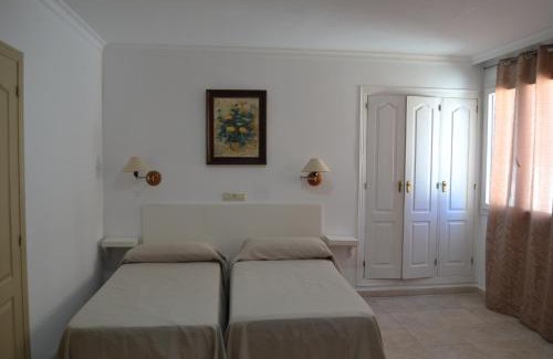 La Linea de la Concepcion Hotel | Hotel Miramar