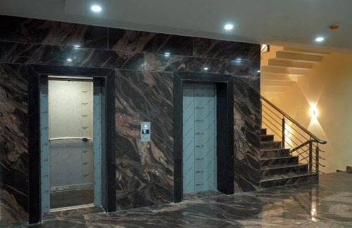 Vadavalli Hotel | HOTEL NIVETHA INN