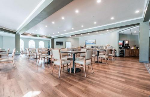 Cascade Hotel | Hotel NoBo Cascade, Tapestry Collection by Hilton