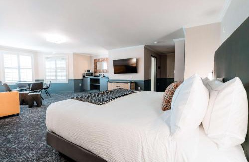 Cascade Hotel | Hotel NoBo Cascade, Tapestry Collection by Hilton