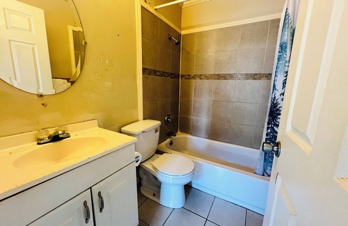 Burton Hotel | Hotel O East Hemphill Burton/Flint