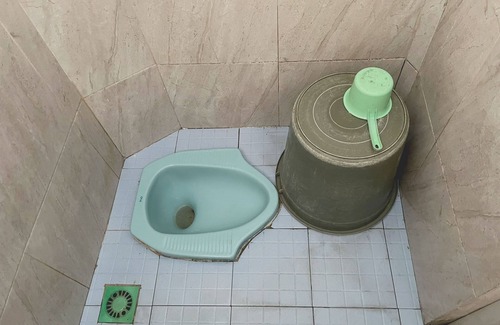 Gresik Hotel | SPOT ON 93035 Karman's Sari Homestay Syariah