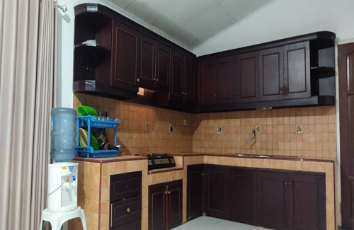 Marabahan Hotel | OYO 93652 Karunia Kost & PenginapanNearSiring Marabahan (Ulek Barito)