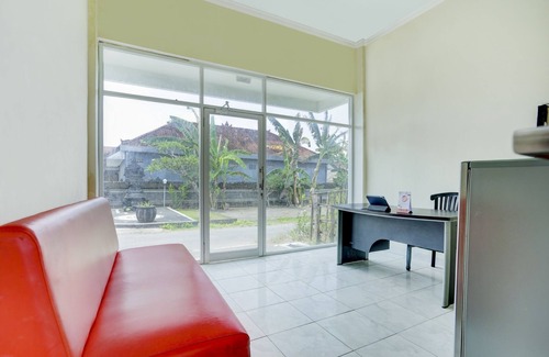 Taman Griya Hotel | OYO 90690 Pondok Dukuh