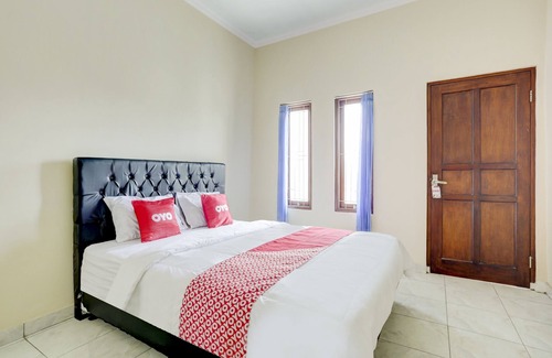 Taman Griya Hotel | OYO 90690 Pondok Dukuh