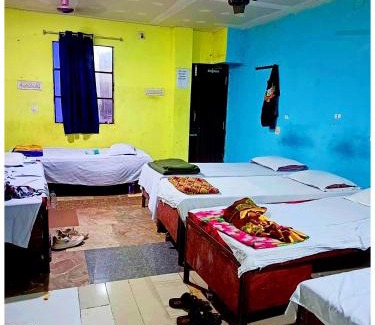 Bhubaneshwar Wohnung | Hotel P-V-R Near Railway Station 300 meters only