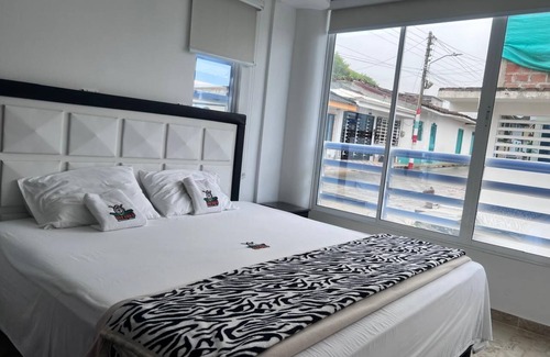 Versalles Hotel | HOTEL PARRILLA BAR SAFARI'S