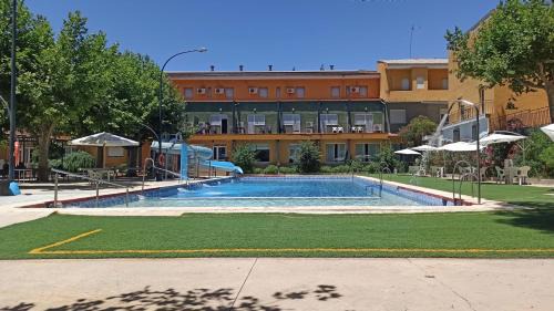 Priego de Cordoba Hotel | Hotel Río Piscina