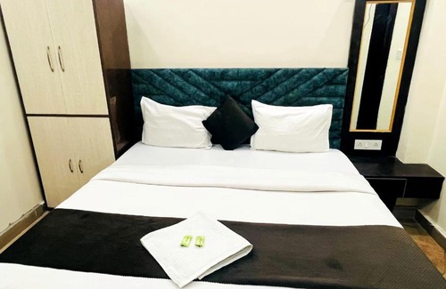 Haridwar Haus | Raj Guest House - Hotel Near Railway Station