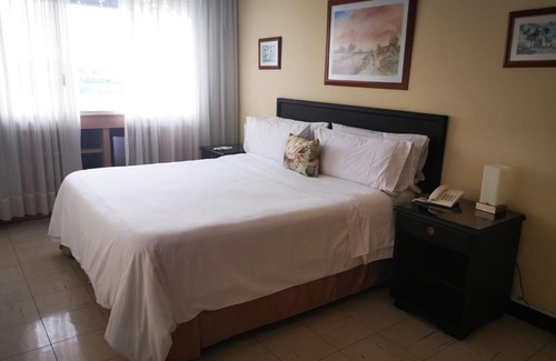 La Esmeralda Hotel | Hotel Sin Escala