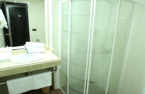 El Menzeh Hotel | Hotel Swani