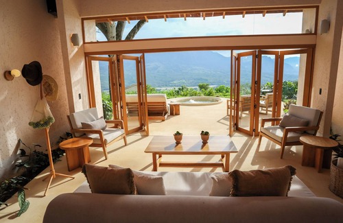 Fredonia Hotel | Hotel Tahití