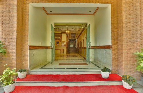 Rishikesh Hotel | Hotel Vasundhara Palace in der Nähe von Ram Jhula Rishikesh, in der Nähe des Flusses Ganga