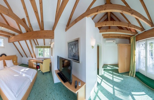 Lohausen Hotel | Hotel Villa im Park