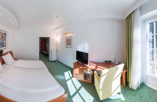 Lohausen Hotel | Hotel Villa im Park