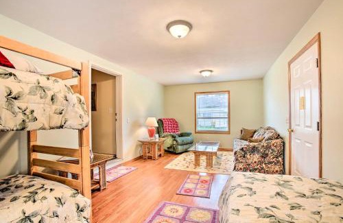 Houghton Lake Haus | Houghton Lake Family Getaway with Fire Pit!