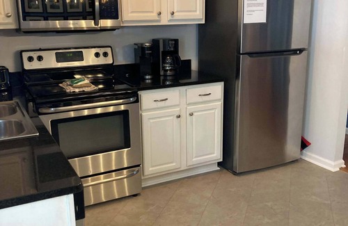 Leesburg Haus | House #06 Heart of the Bay (Pet Friendly) Pier