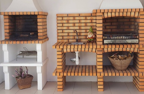 Magoito Haus | House, beautiful garden & playground near the beach