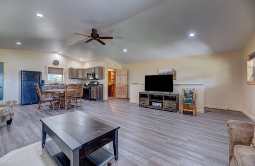 Crook County Haus | House for relaxing in the pines!