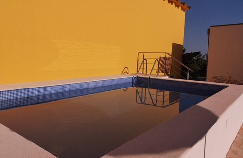 Tavira Hütte | Haus in einem Bauernhof mit Orangenbäumen