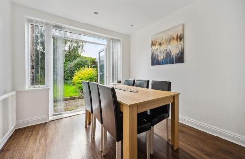 Cheadle Haus | house in Heald Green village