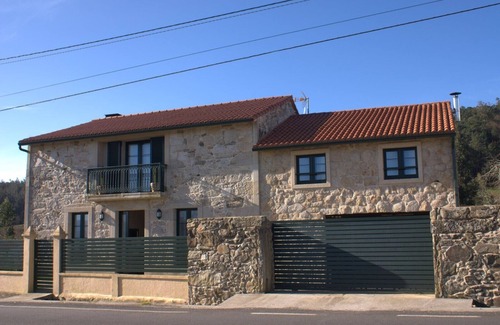 Outes Hütte | Haus in rustikaler Lage, eigene Ruhe