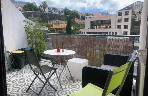 Santa Luzia Haus | House in the Heart of Funchal with big balcony